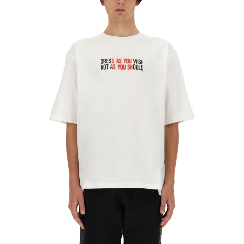 T-SHIRT WITH LOGO