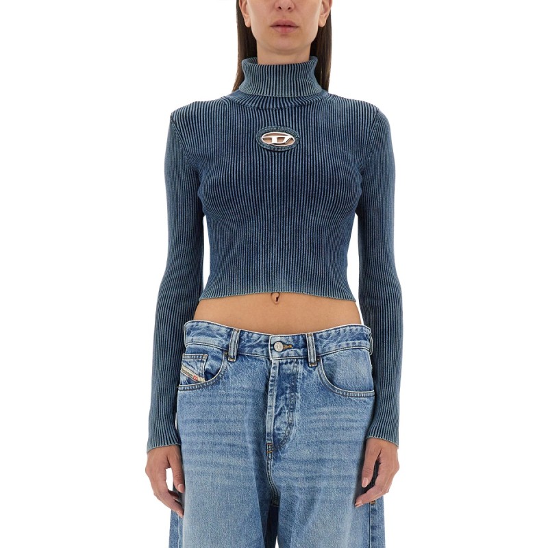 TOPS WITH LOGO