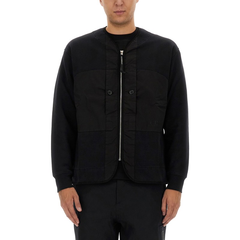 ZIP SWEATSHIRT.