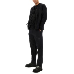 ZIP SWEATSHIRT.