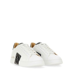 SNEAKER WITH LOGO