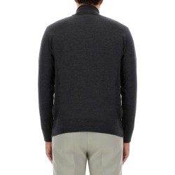 TURTLENECK WITH EMBROIDERY