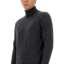 TURTLENECK WITH EMBROIDERY