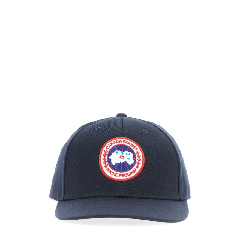 BASEBALL HAT WITH LOGO PATCH