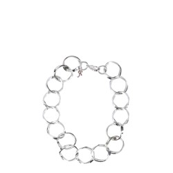 LINKED RINGS NECKLACE