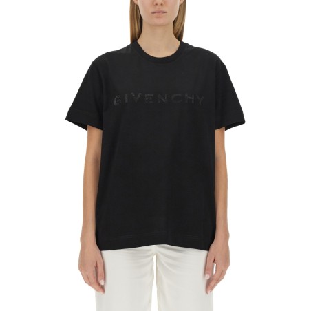 T-SHIRT WITH LOGO