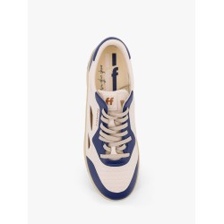 Low-top foam sneakers with lateral openwork