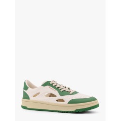 Low-top foam sneakers with lateral openwork
