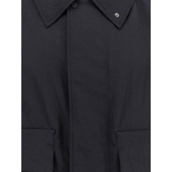 Laminar nylon jacket with maxi pockets