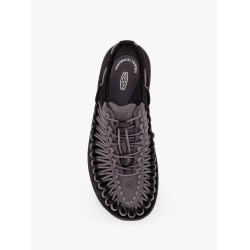 Open-air uneek sneakers