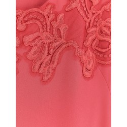 Dress with lace profile
