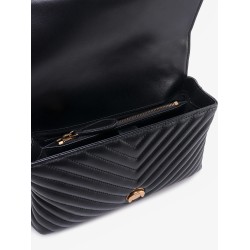 Love lady matelassé leather handbag with love birds buckle