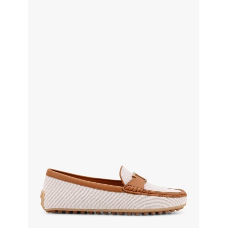 Canvas loafer with t timeless detail