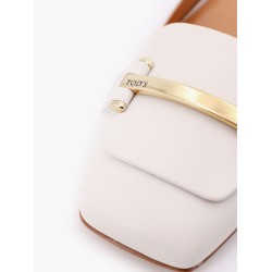 Leather slingback with metal detail
