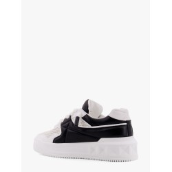 One stud valentino garavani leather sneakers