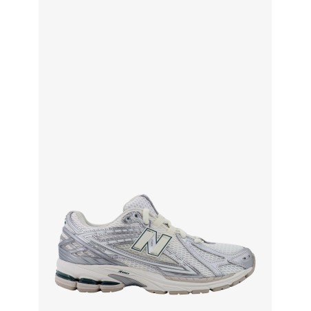 Mesh and leather sneakers