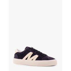 Low-top leather sneakers