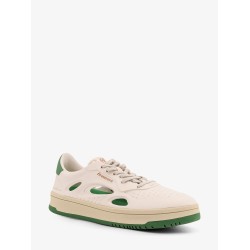 Low-top sneakers realized with foam with lateral openwork