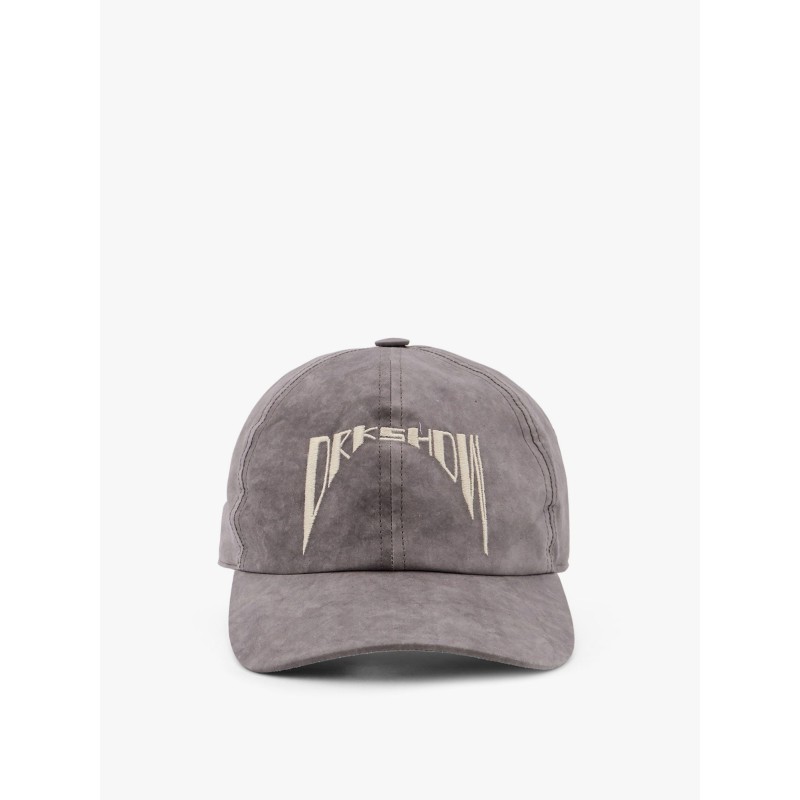 Cotton baseball hat with logo on the front