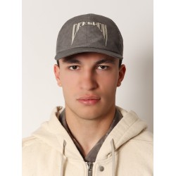 Cotton baseball hat with logo on the front