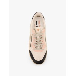 Low-top sneakers realized with foam with lateral openwork