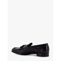 Leather loafer with iconic tassels