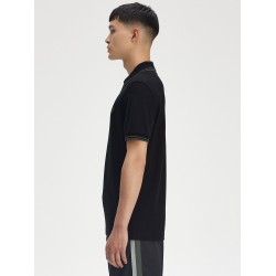 Classic polo shirt with logo embroidery