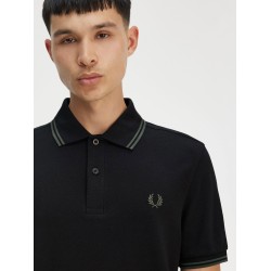 Classic polo shirt with logo embroidery
