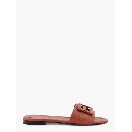 Baguette leather slides