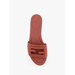 Baguette leather slides