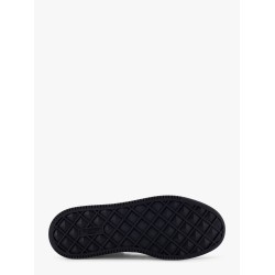One-stud low-top valentino garavani leather sneakers