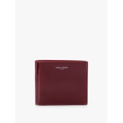 Patent leather wallet with engraved logo on the front