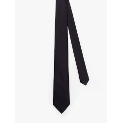 Silk tie
