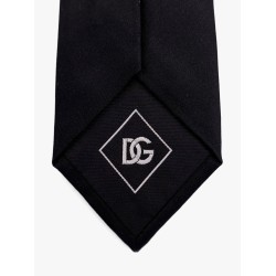 Silk tie