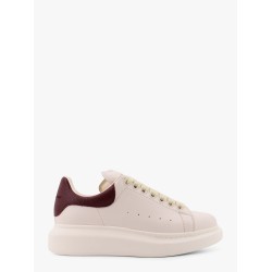 Oversize leather sneakers with back contrasting patch