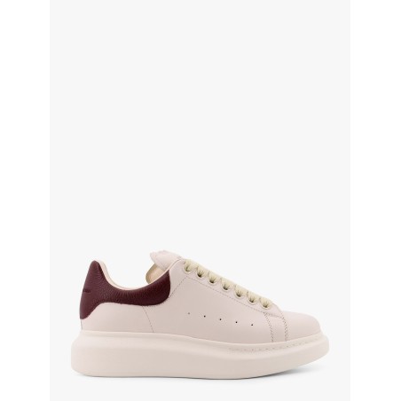Oversize leather sneakers with back contrasting patch