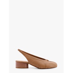 Tabi leather slingback with iconic toe