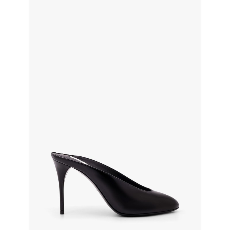 Patent leather mule