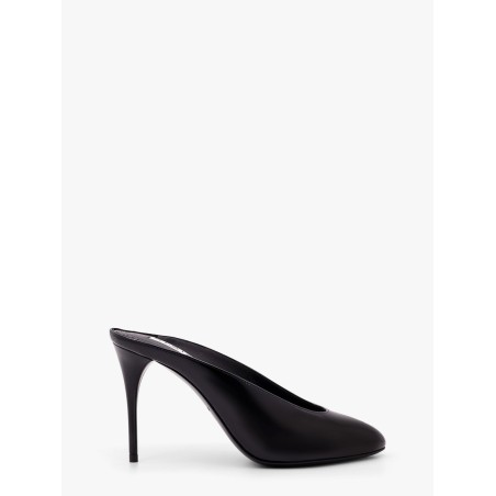 Patent leather mule
