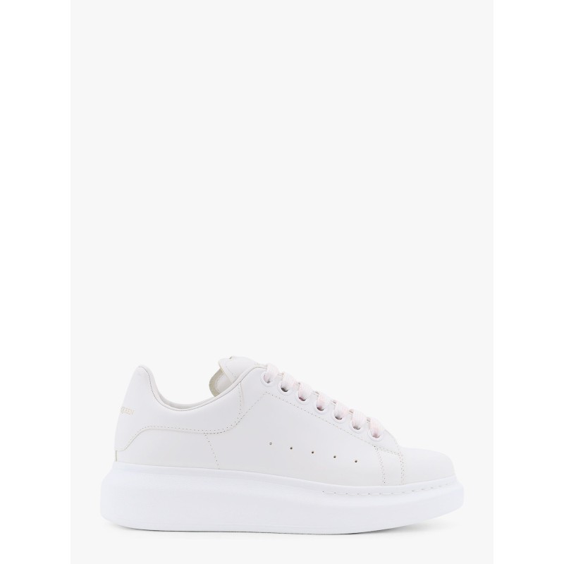 Larry leather sneakers with logo detail on the back