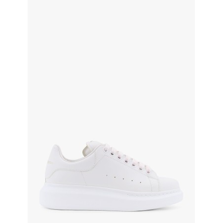 Larry leather sneakers with logo detail on the back