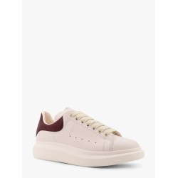 Oversize leather sneakers with back contrasting patch