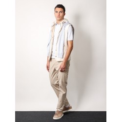 Sleeveless jacket with removable hood