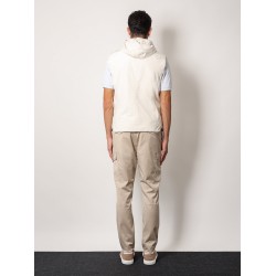 Sleeveless jacket with removable hood
