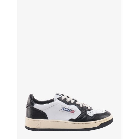 Leather sneakers