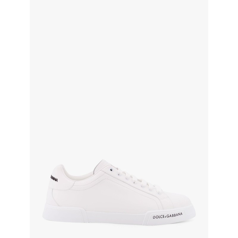 Leather sneakers with lateral logo patch