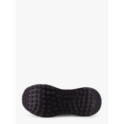 H669 mesh and suede sneakers