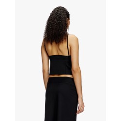 T-wilit top with oval d detail