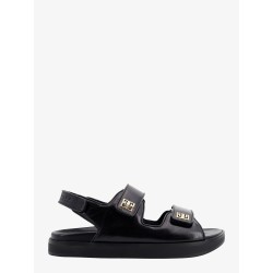 Leather sandals with 4g metal details
