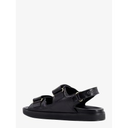Leather sandals with 4g metal details